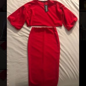 Beautiful red skirt and crop set *NEW!